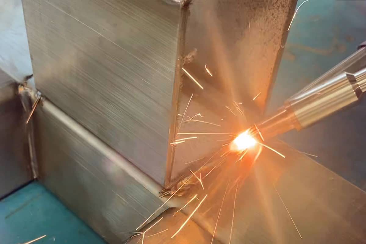 Saldatura industriale e di precisione in provincia di Varese | Nuova O.M.T.S